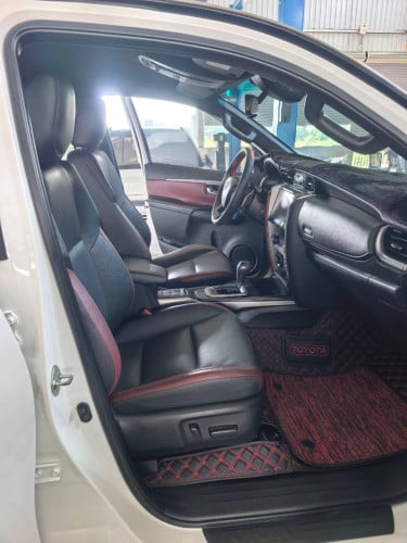 Toyota Fortuner 2021 Legender Full option