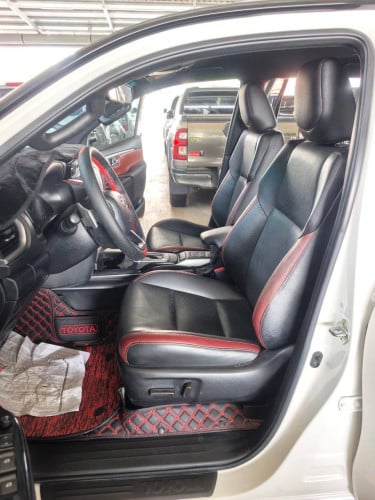 Toyota Fortuner 2021 Legender Full option