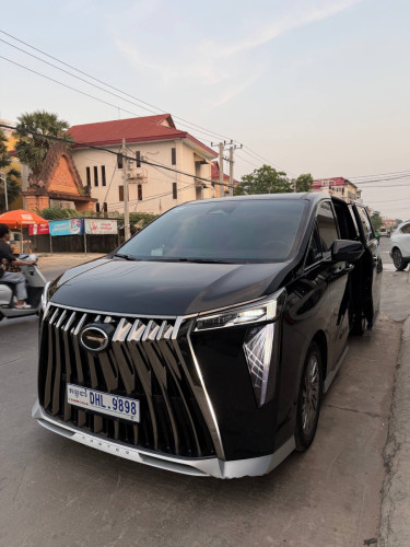 ឡានសម្រាប់លក់