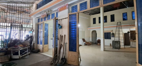 ឃ្លាំងជួល ៖ សង្កាត់ចោមចៅ, ខណ្ឌពោធិ៍សែនជ័យ, រាជធានីភ្នំពេញ