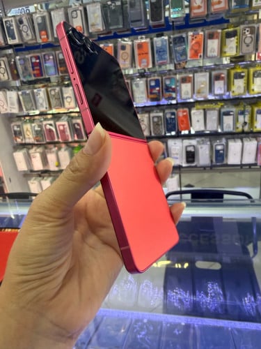 Samsung Zflip 7 ក្រុមហ៊ុន