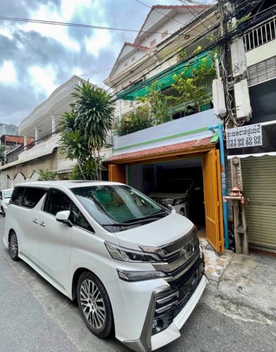 ផ្ទះលក់បន្ទាន់នៅបឹងកេងកង2តំបន់ទីប្រជុំជន់ងាយស្រួលលក់ដូរ