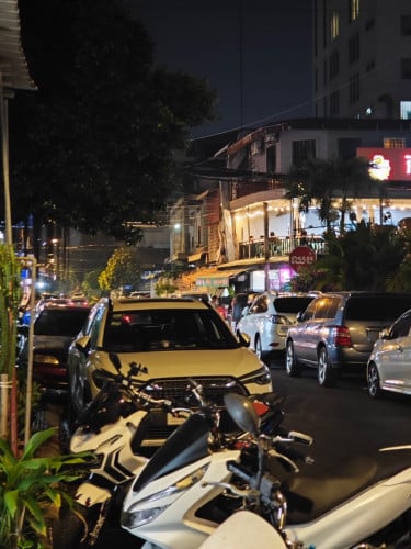 ផ្ទះលក់បន្ទាន់នៅបឹងកេងកង2តំបន់ទីប្រជុំជន់ងាយស្រួលលក់ដូរ