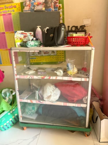 ទូកញ្ចក់3ធ្នើ លក់ 55$