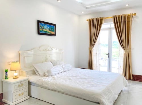 ឈុតគ្រែ Classic + តុរក្បាលគ្រែ Classic Bed Set + Bedside Table