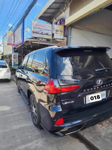 លក់Lx570/18:111000$តវ៉ាបាន