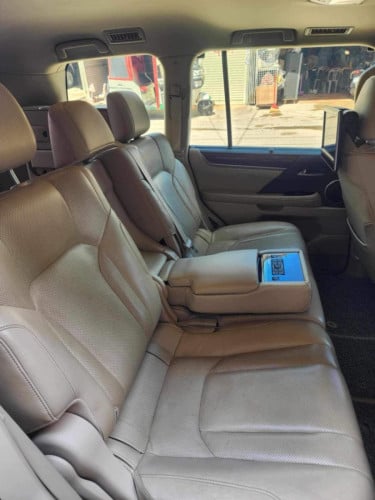 លក់Lx570/18:111000$តវ៉ាបាន