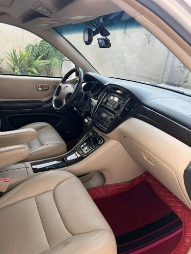 ឡានលក់toyota Highlander 2003P2V6 Limited ឡានស្អាតនៅថ្មីសំបក កង់ថ្មីៗ តំលៃ15500ចរចា