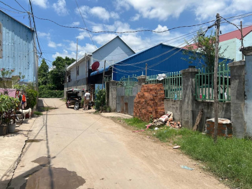 ๐ฆHouse Available for Urgent Sale at a Special Price (Negotiable).
