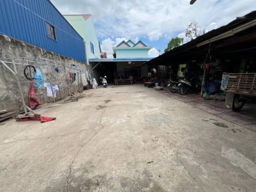 ๐ฆHouse Available for Urgent Sale at a Special Price (Negotiable).