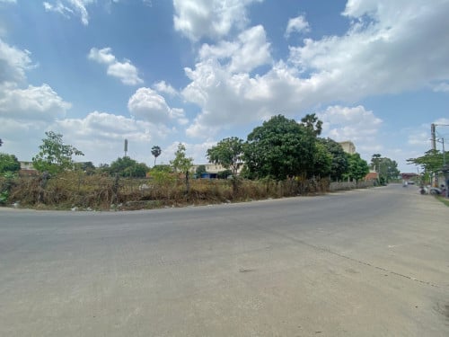 🗺️ ដី (កែង) សម្រាប់ជួល នៅជិតវិទ្យាល័យកំបូល ផ្លូវជាតិលេខ4