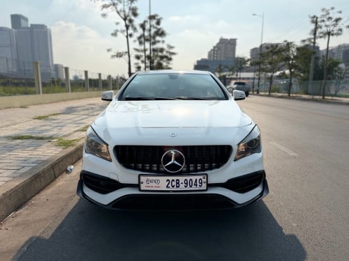 2014 Mercedes CLA 250 បេីកដំបូល​ ម្ចាស់ដេីម​ទី1