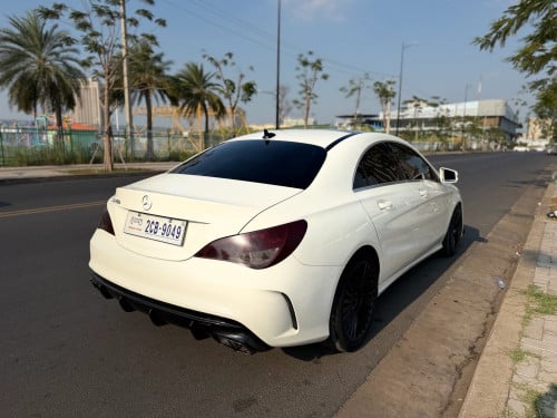 2014 Mercedes CLA 250 បេីកដំបូល​ ម្ចាស់ដេីម​ទី1