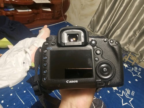 Canon 5D mark3 with 70-200 2.8 version 2