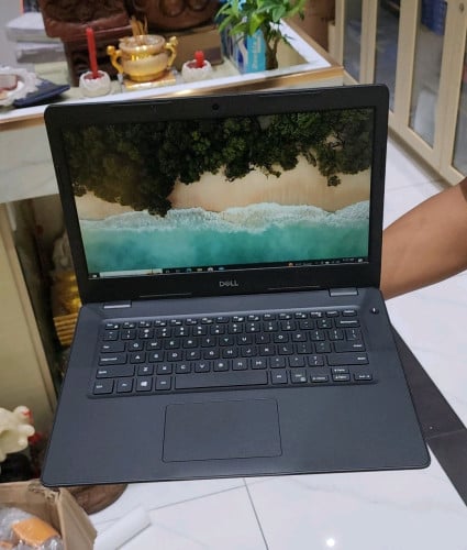 Laptop Dell Latitude 3490 intel i5 - 8250U [ដូចថ្មី 99.99%, ស្ដើង, ស្អាត និងមានកម្លាំងខ្លាំង]