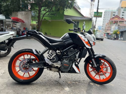 Duke 200 ឆ្នាំ​ 2018 ម៉ូតូ​ស្អាត​ ម៉ាស៊ីន​ហាប់ល្អ​ តំលៃល្អ
