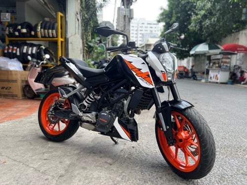 Duke 200 ឆ្នាំ​ 2018 ម៉ូតូ​ស្អាត​ ម៉ាស៊ីន​ហាប់ល្អ​ តំលៃល្អ
