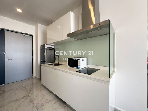 For Rent: J-Tower 1 Specious Modern Studio Unit on Higher Floor