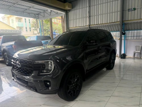 Ford Everest Sport 2025 ស៊ីនមួយជុំ ទើប9000kmជាង