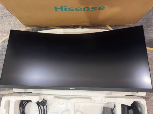 Hisense 34G6K 34 inch monitor fish screen