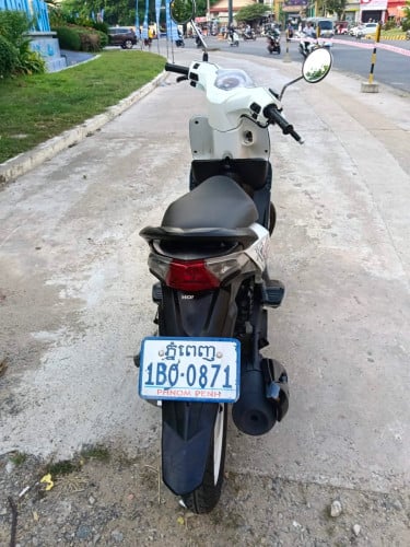 Honda icon 2012