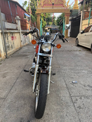 Honda rebel