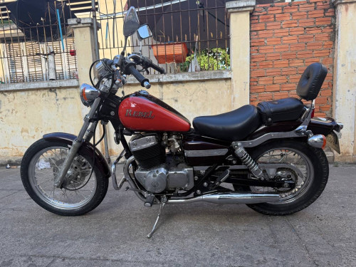 Honda rebel