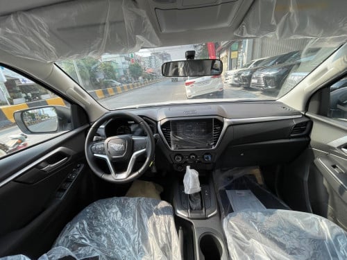 Isuzu D.nax Deluxe 2026 ថ្មី100%