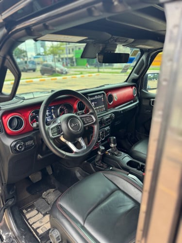 Jeep Rubicon 2021 (Sky One Touch)