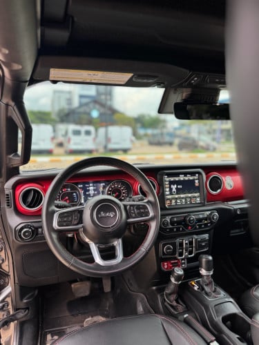 Jeep Rubicon 2021 (Sky One Touch)