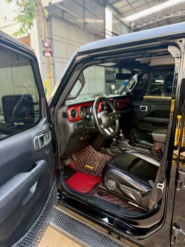 Jeep Wrangler Sahara 2018 Full