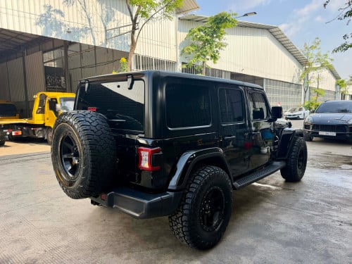 Jeep Wrangler Sahara 2018 Full