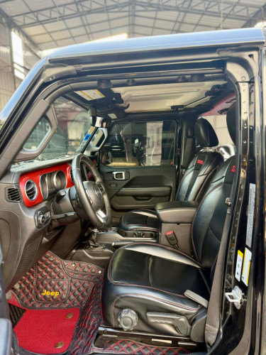 Jeep Wrangler Sahara 2018 Full