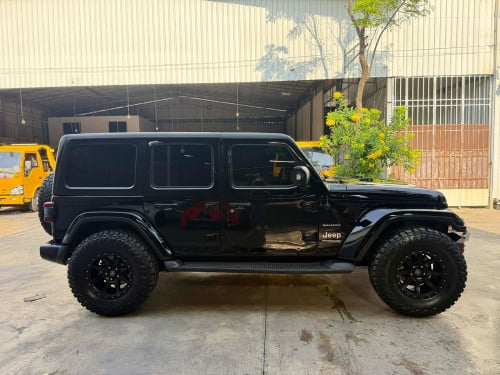 Jeep Wrangler Sahara 2018 Full