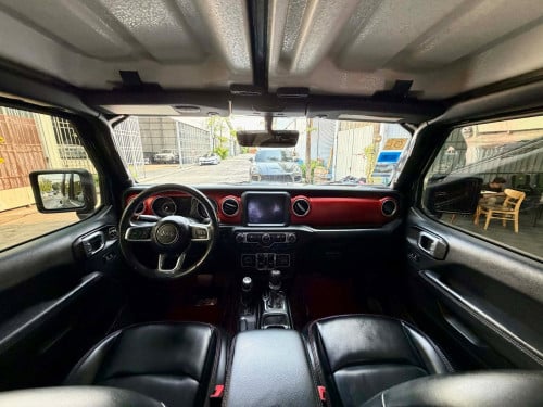 Jeep Wrangler Sahara 2018 Full