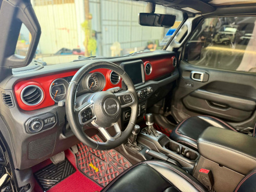 Jeep Wrangler Sahara 2018 Full