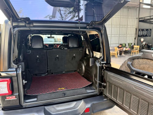 Jeep Wrangler Sahara 2018 Full