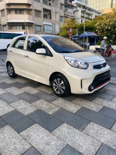 Kia morning ឆ្នាំ2016 full option F sport