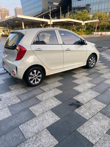 Kia morning ឆ្នាំ2016 full option F sport