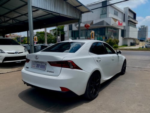 Lexus Is200t 2016 F-Sport