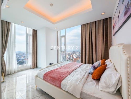 Luxury Corner 2-Bedroom Condo for Rent at J Tower 2 BKK1 Phnom Penh