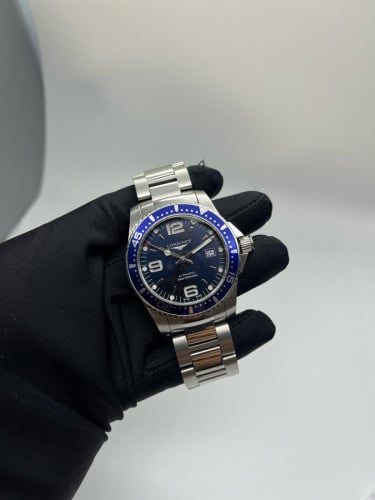 Original Longines Hydroconquest Pre-owned