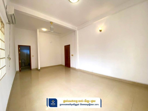 Prime Villa for Rent Near Norton School | Private Pool | Best for Living or Business