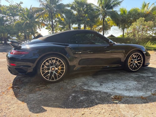 Rare Porsche 911 Turbo S (991.1) Cabriolet - only 46000kms - US report Carfax available