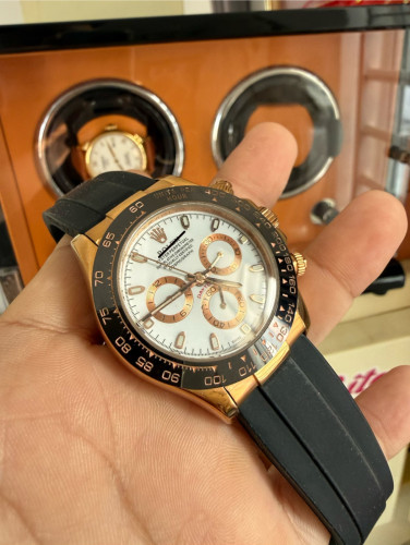 Rolex អូតូ