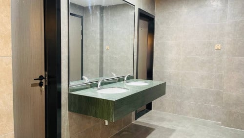 Showroom for rent on Main Road_ Daun Penh_$2000/month_180sqm