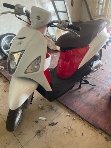 SUZUKI