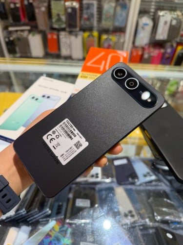 Tecno spark 40 5G ធានាមួយឆ្នាំ​