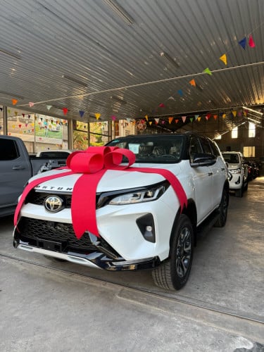 Toyota Fotuner legender 2026