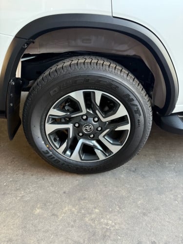 Toyota Fotuner legender 2026